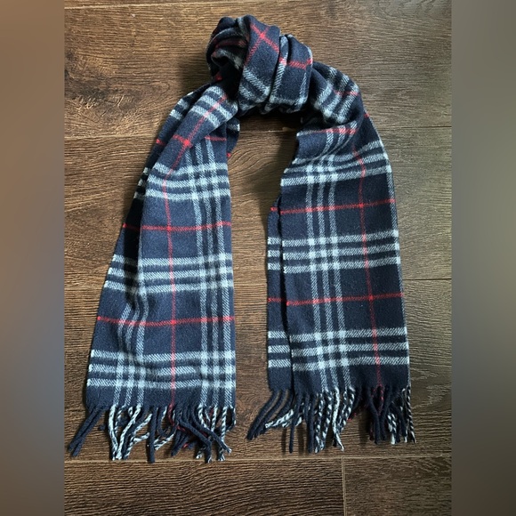 Vintage Burberry Scarf - Picture 2 of 4